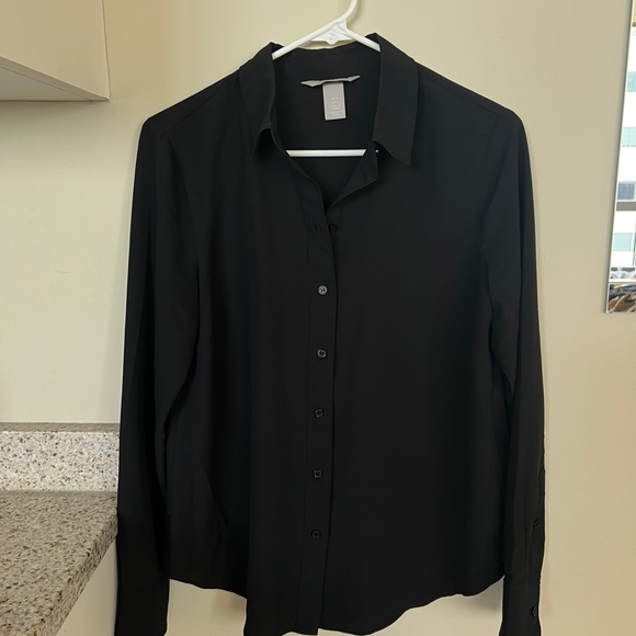 H&M chiffon button down - Picture 3 of 5